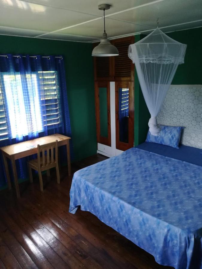 Toga Guest House Порт-Антоніо Екстер'єр фото
